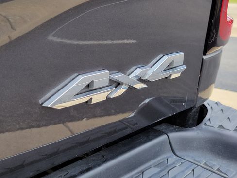 Used 2025 RAM 2500 Big Horn AWD/4WD image 25
