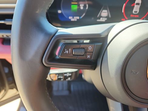 Certified 2025 Porsche Macan 4S Electric image 20