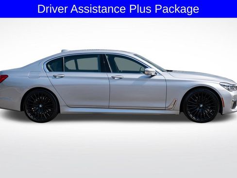 Used 2019 BMW 750i w/ Executive Package RWD image 8