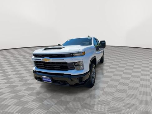 New 2026 Chevrolet Silverado 2500 Custom w/ Custom Value Package AWD/4WD image 4
