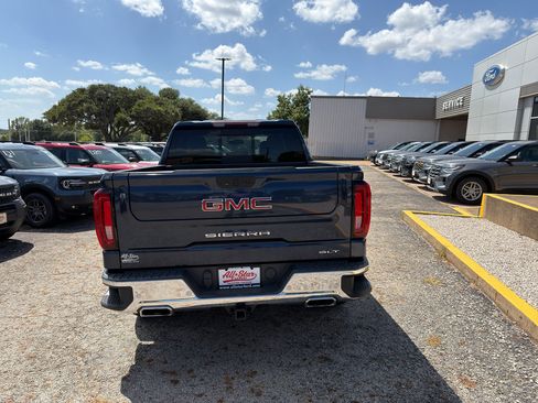 Used 2021 GMC Sierra 1500 SLT AWD/4WD image 6