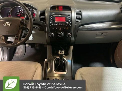 Used 2011 Kia Sorento 2WD image 13