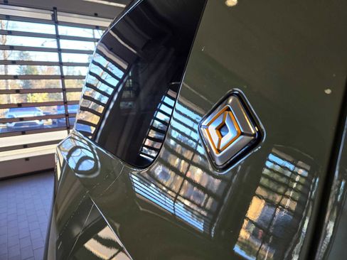 Used 2022 Rivian R1S Launch Edition image 21