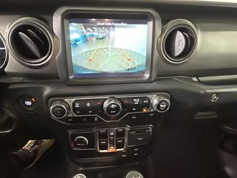 Used 2023 Jeep Wrangler Unlimited w/ Sun & Screen Package AWD/4WD image 24
