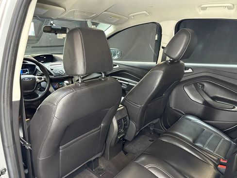Used 2017 Ford C-MAX Energi SE w/ Equipment Group 402A FWD image 19