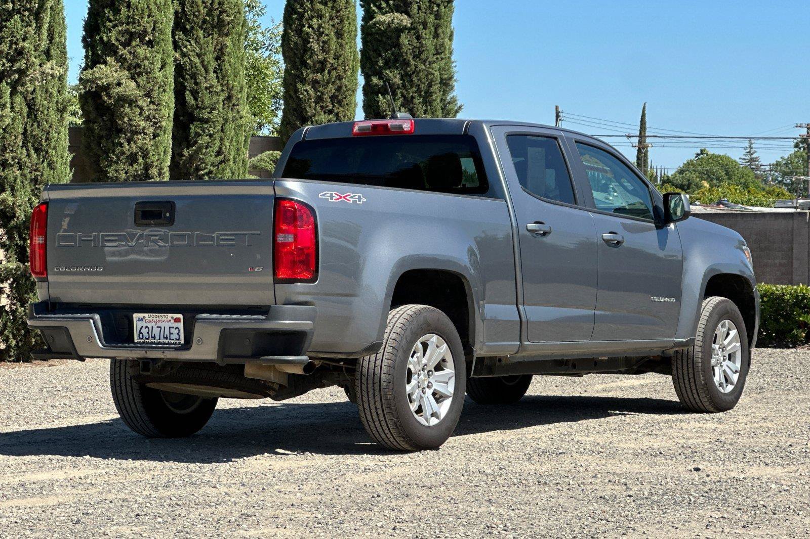 Used 2022 Chevrolet Colorado LT w/ Safety Package AWD/4WD image 3