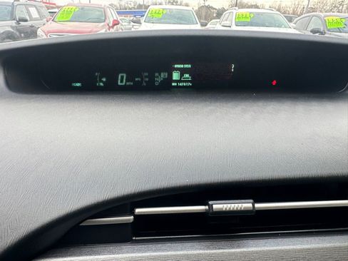 Used 2013 Toyota Prius Two image 9