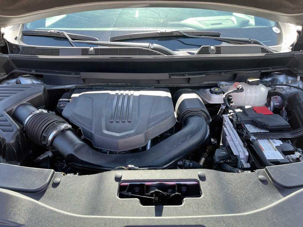 Used 2025 GMC Acadia AT4 AWD/4WD image 31