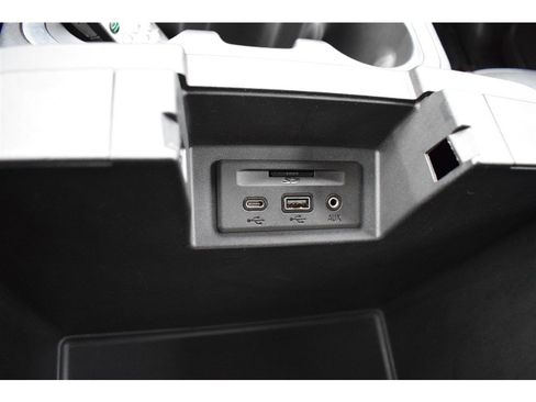 Used 2019 GMC Sierra 1500 SLT w/ SLT Convenience Package image 39