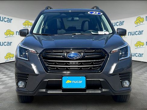 Used 2023 Subaru Forester Premium image 2