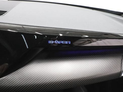 Used 2024 Audi e-tron GT Prestige w/ Prestige Package image 34