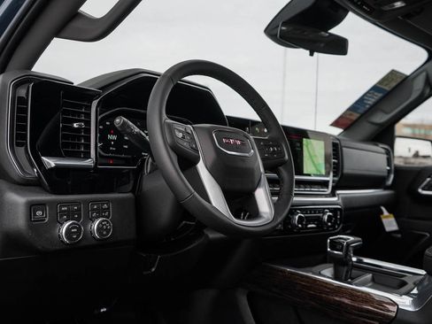 New 2026 GMC Sierra 1500 Elevation w/ Elevation Premium Package AWD/4WD image 17