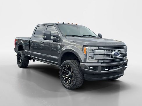 Used 2019 Ford F250 Platinum w/ Platinum Ultimate Package image 9