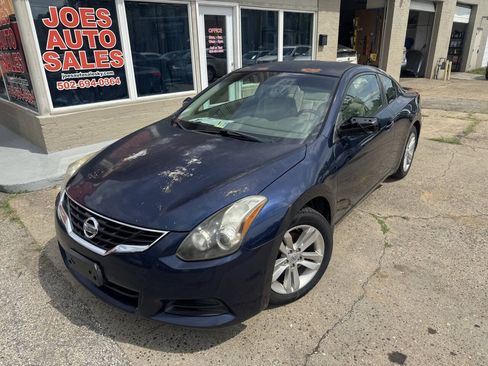 Used 2010 Nissan Altima 2.5 S w/ Convenience Pkg FWD image 2