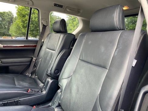 Used 2017 Lexus GX 460 AWD/4WD image 18