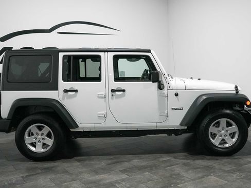 Used 2015 Jeep Wrangler Unlimited Sport w/ Quick Order Package 24S AWD/4WD image 8