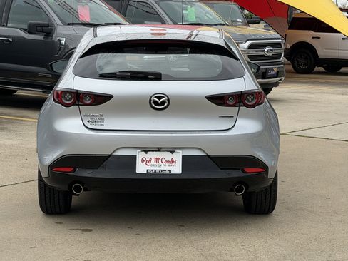 Used 2019 MAZDA MAZDA3 Hatchback FWD image 8