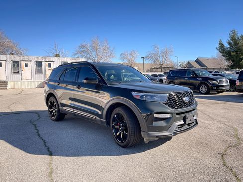 Used 2022 Ford Explorer ST w/ Equipment Group 401A image 2