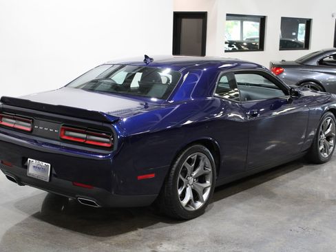 Used 2016 Dodge Challenger SXT Plus image 15