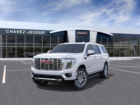 New 2026 GMC Yukon XL Denali w/ Denali Reserve Package AWD/4WD image 8