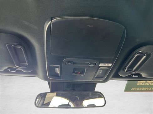 Used 2025 Toyota Camry SE image 21