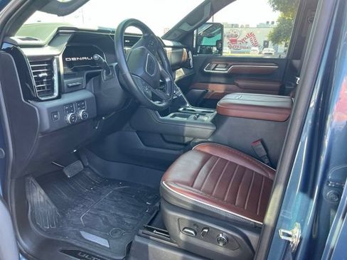 Used 2025 GMC Sierra 2500 Denali Ultimate AWD/4WD image 7