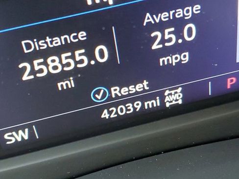 Certified 2022 Cadillac XT4 Premium Luxury w/ Safety Alert Package image 10