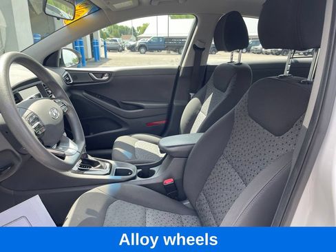 Used 2018 Hyundai Ioniq Blue FWD image 12