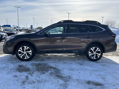 Used 2020 Subaru Outback Limited XT image 3