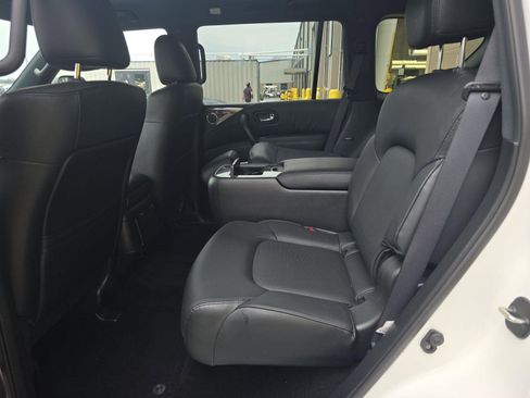 Used 2024 Nissan Armada SL w/ Midnight Edition Package image 14