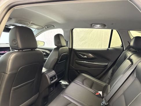 Certified 2024 GMC Terrain SLT FWD image 13