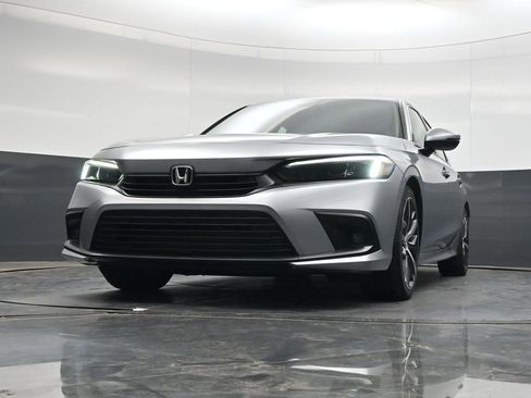 Certified 2024 Honda Civic Touring image 30