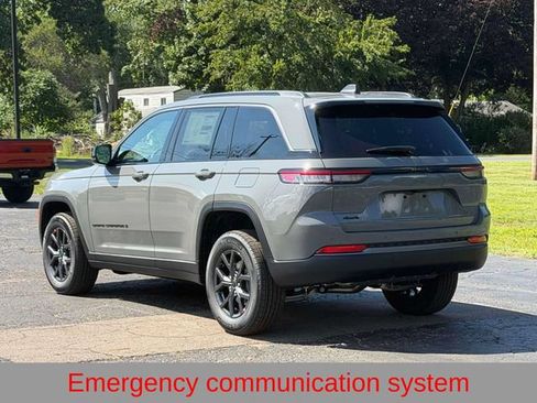 New 2027 Jeep Grand Cherokee Altitude AWD/4WD image 11