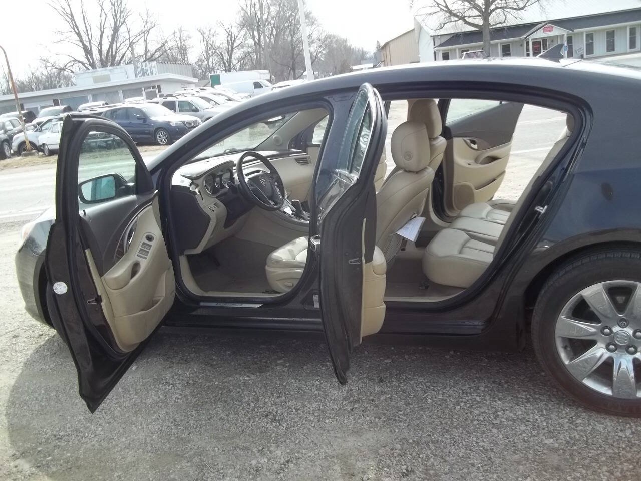 Used 2013 Buick LaCrosse Leather w/ Entertainment Package FWD image 8