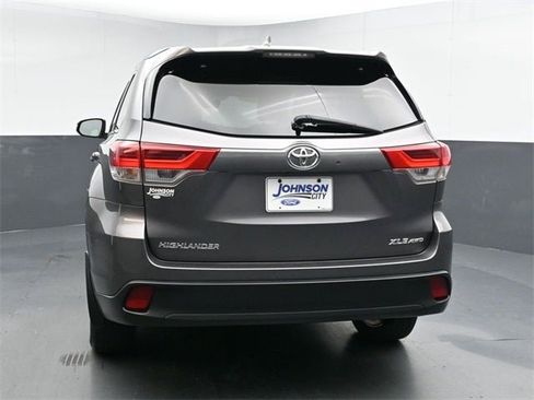 Used 2019 Toyota Highlander XLE image 13