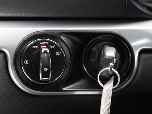 Used 2025 Porsche 718 Cayman image 54