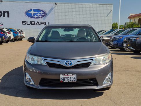 Used 2012 Toyota Camry XLE w/ Convenience Pkg FWD image 2