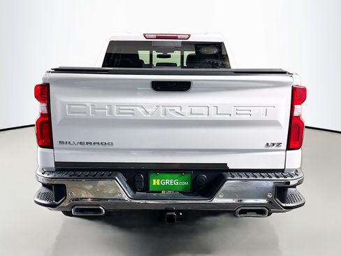 Used 2020 Chevrolet Silverado 1500 LTZ w/ LTZ Convenience Package AWD/4WD image 8