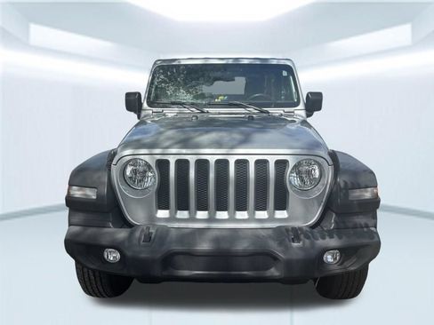Used 2023 Jeep Wrangler Sport AWD/4WD image 2