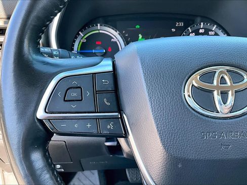 Used 2021 Toyota Highlander XLE image 24