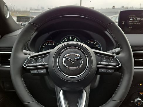 New 2025 MAZDA CX-5 Signature image 18