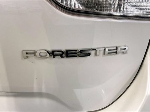Used 2023 Subaru Forester Limited AWD/4WD image 8