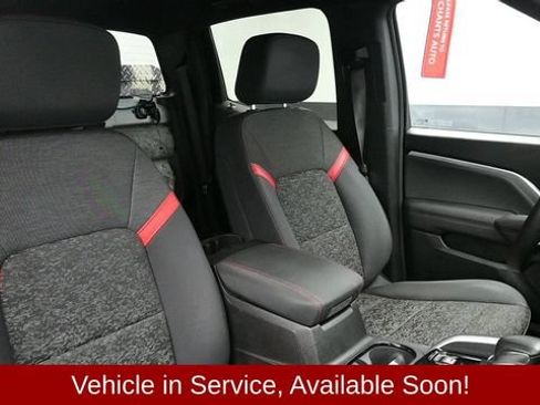 Used 2024 Chevrolet Colorado Z71 w/ Advanced Trailering Package AWD/4WD image 18