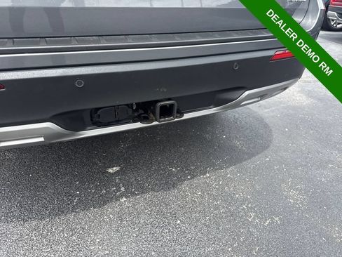 Used 2024 Ford Explorer XLT w/ Equipment Group 202A AWD/4WD image 9