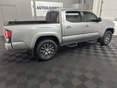 Used 2022 Toyota Tacoma Limited image 10