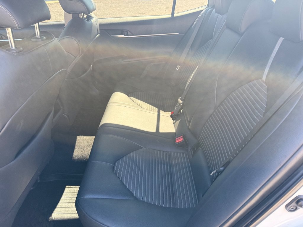 Used 2018 Toyota Camry SE FWD image 7