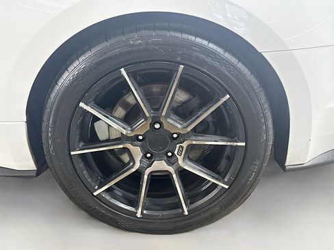 Used 2018 Ford Mustang GT w/ GT Performance Package RWD image 33