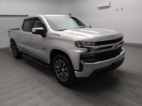 Used 2019 Chevrolet Silverado 1500 LT w/ Texas Edition RWD image 13