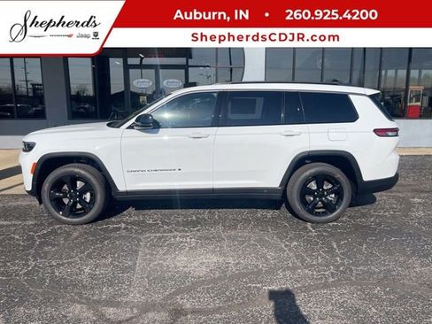 New 2026 Jeep Grand Cherokee L Limited w/ Limited Altitude Package AWD/4WD image 1