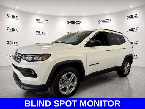 Used 2024 Jeep Compass Latitude AWD/4WD image 3